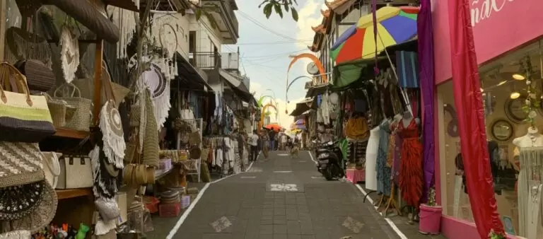 Ubud Art Market - Abisena Resort Ubud