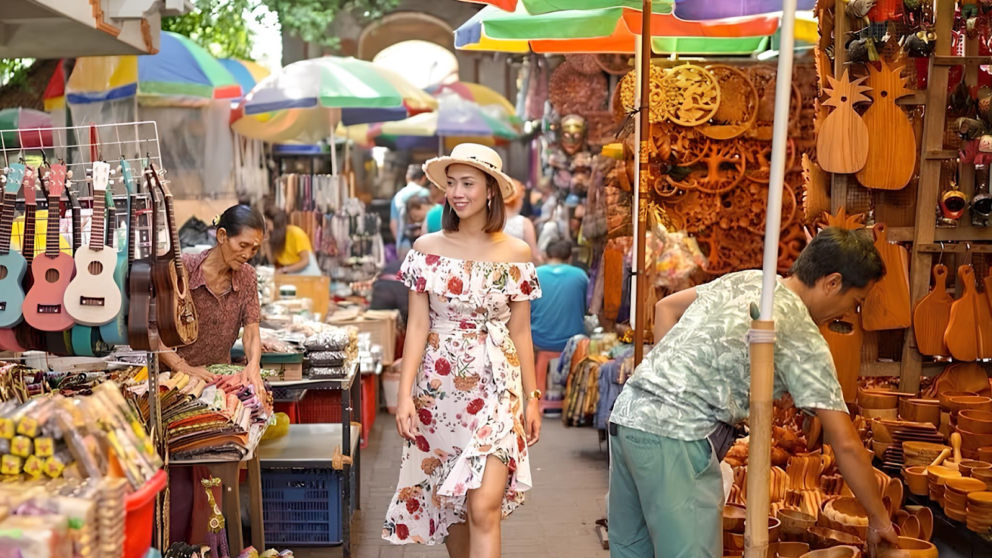 What to Buy in Ubud Art Market?