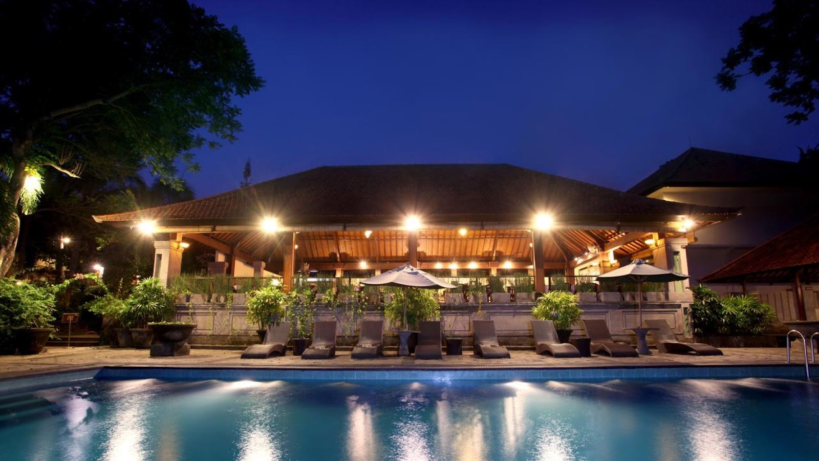 Champlung Sari Hotel