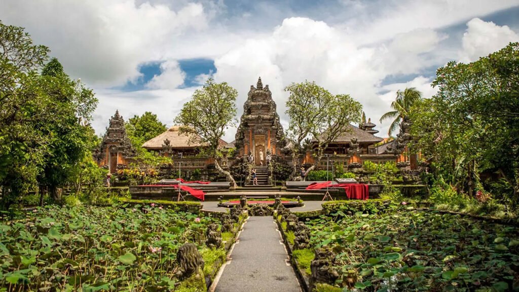 Pura Taman Saraswati