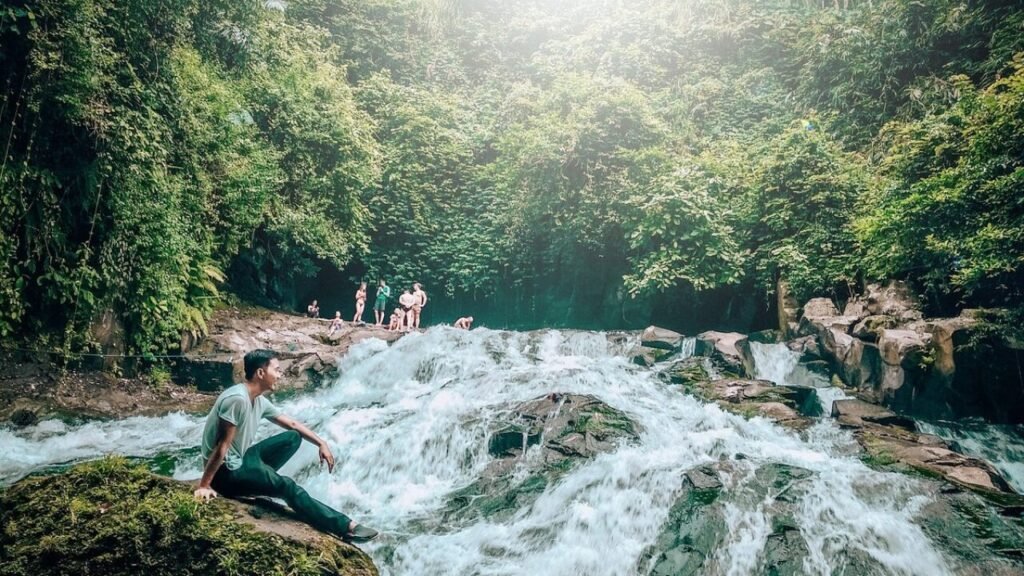 Gong Rang Reng Waterfall