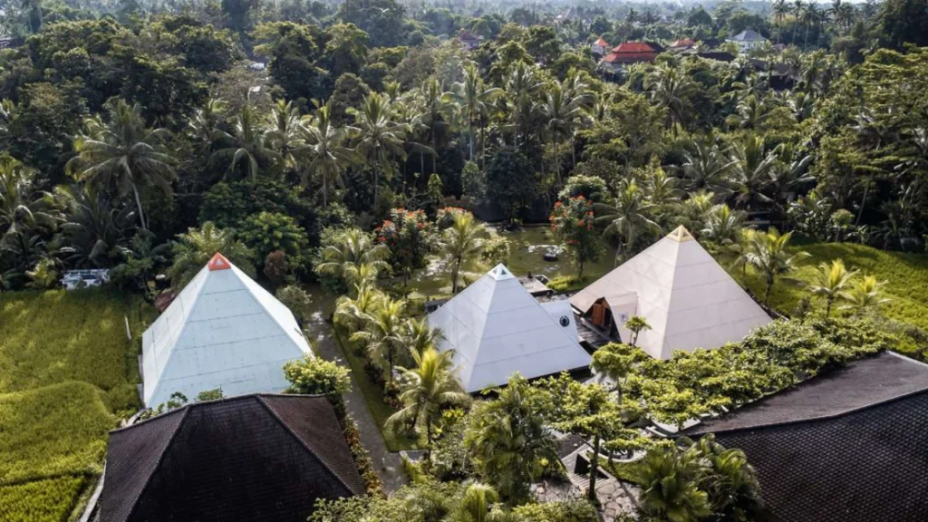 Pyramids of Chi