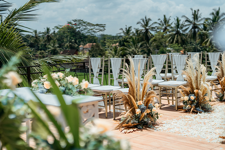 intimate wedding in ubud