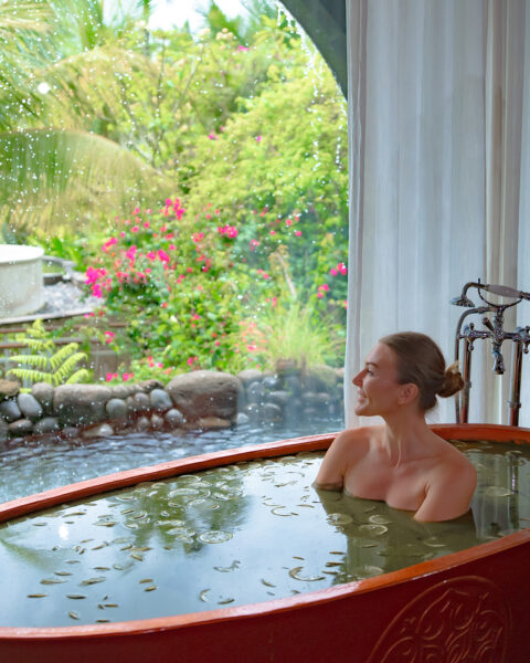 moringga spa bathtub in ubud