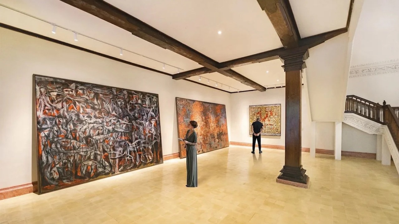 8. Visit Art Galleries & Museums