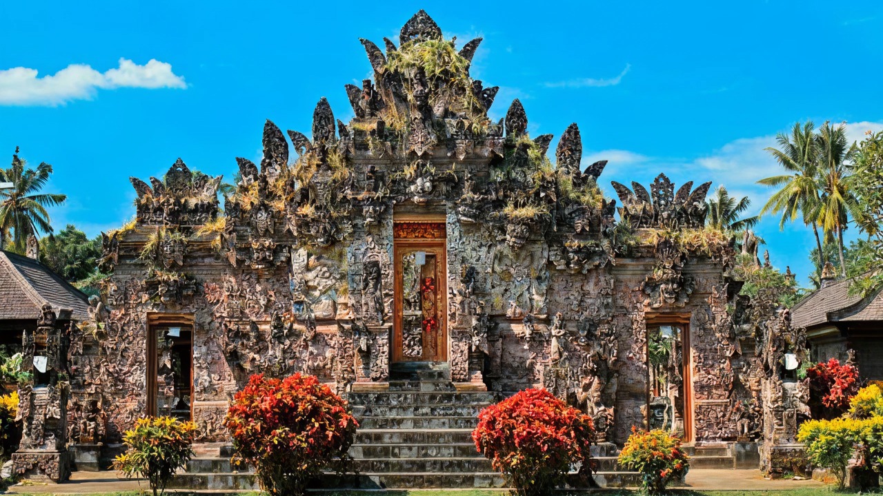 4. Temple Hopping Beyond the Tourist Circuit