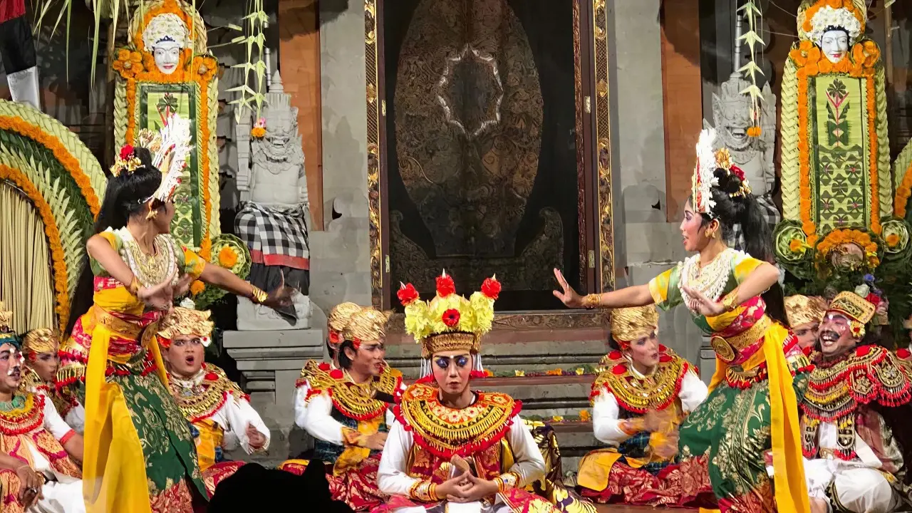 Balinese Dance Performance